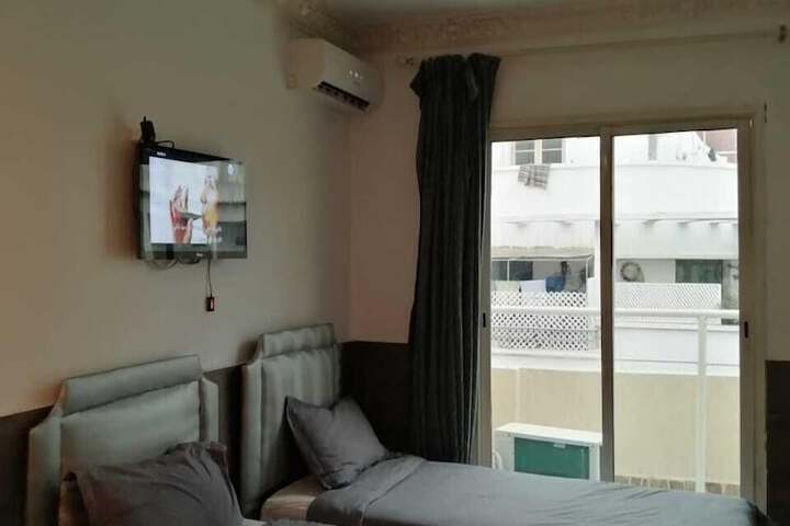 Room 5 of 19