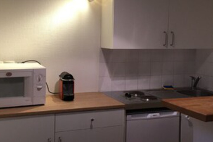 Room 35 of 60