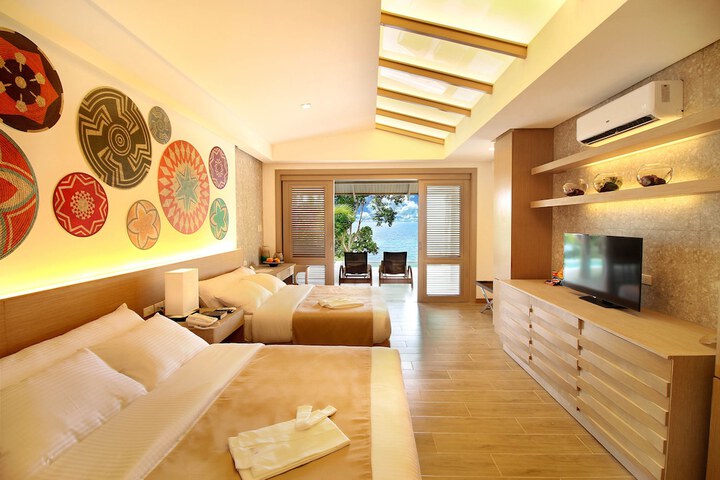 Room 4 of 68