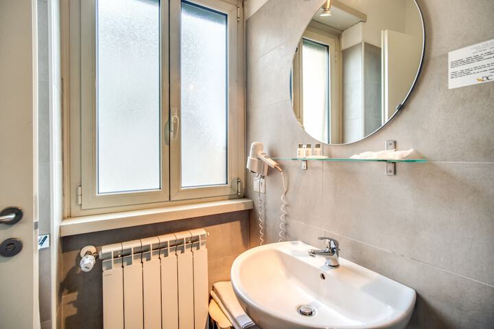 Room 198 of 223