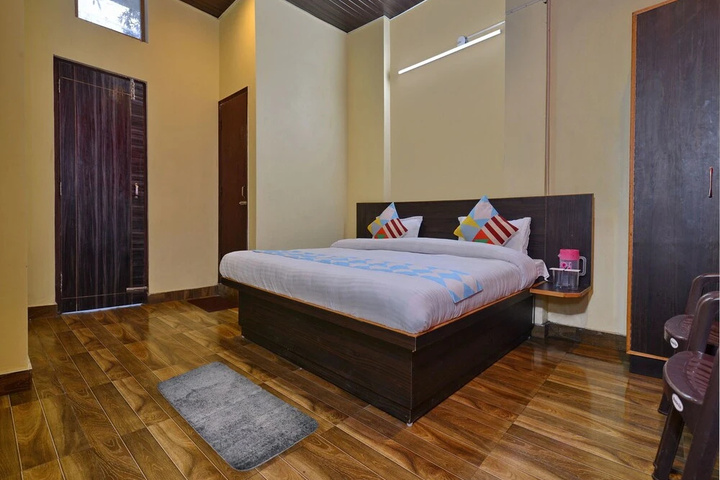 Room 3 of 12