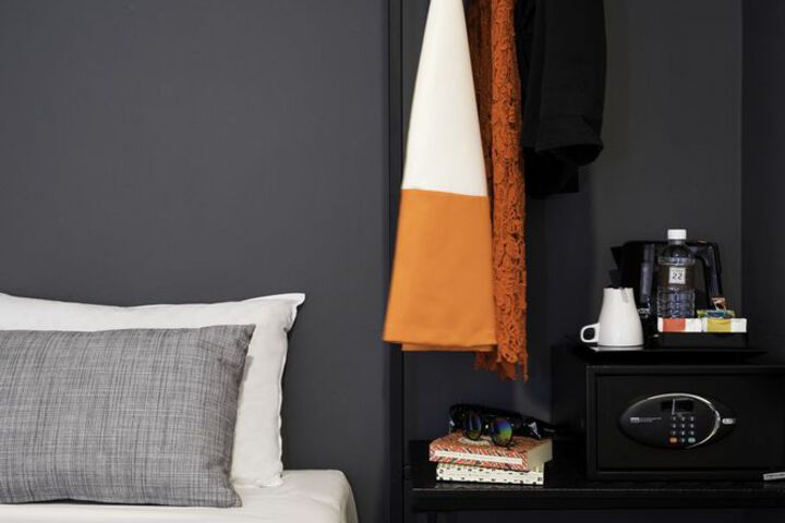 Room 28 of 37