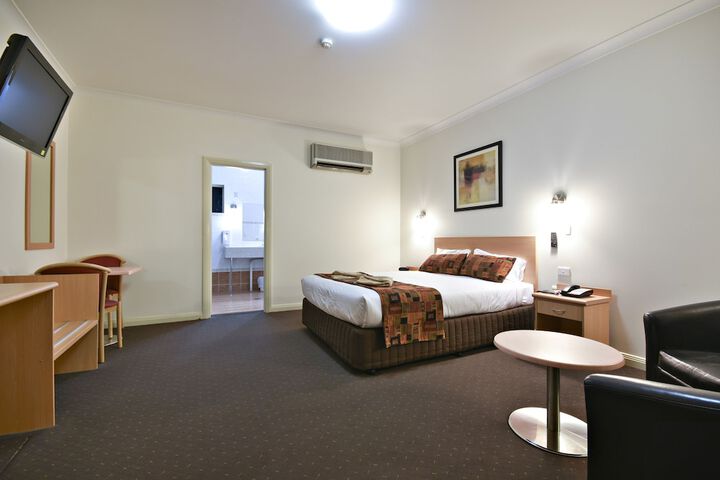 Room 18 of 46