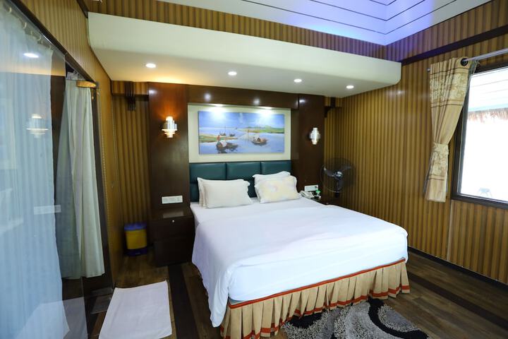 Room 15 of 24