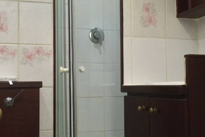 Room 44 of 69