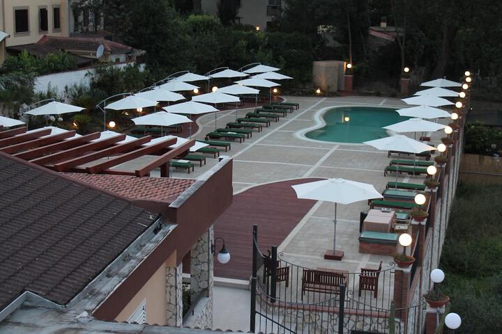 Pool Hotel