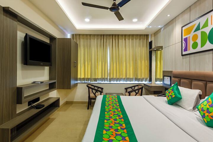 Room 9 of 29