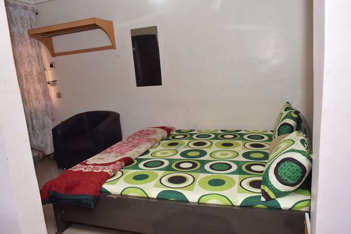 Room 3 of 16