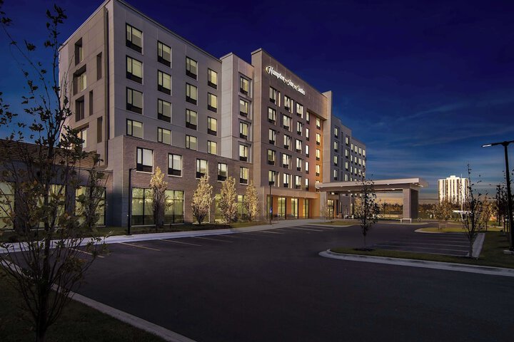 Hampton Inn &  Suites Chicago Medical District UIC in Chicago, IL