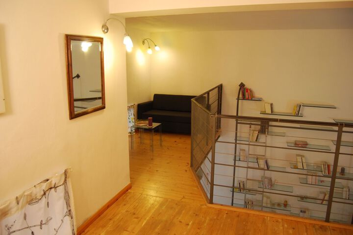 Room 12 of 27