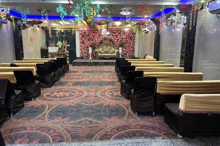 Ballroom/Hall 8 of 16