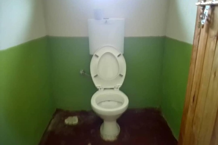 Room 6 of 7