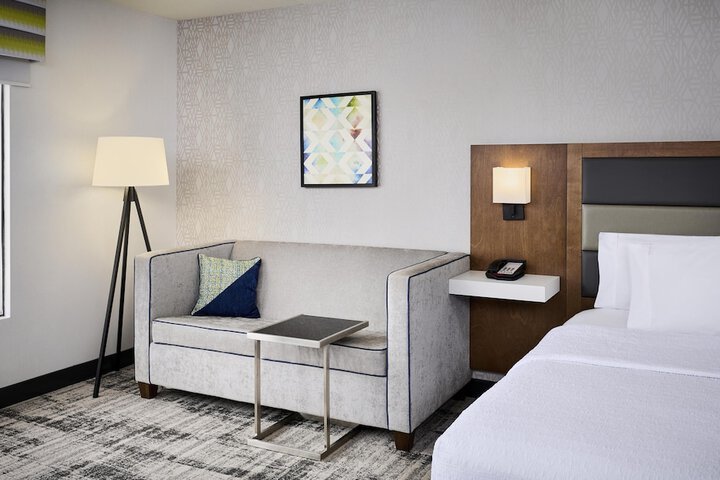 Room 15 of 40