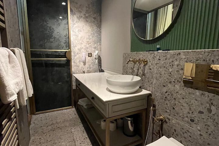 Room 51 of 71