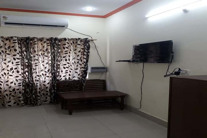Room 14 of 16