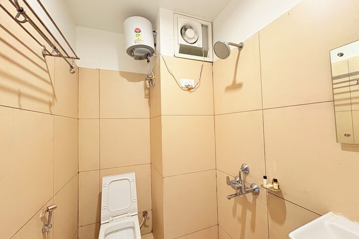 Room 19 of 34