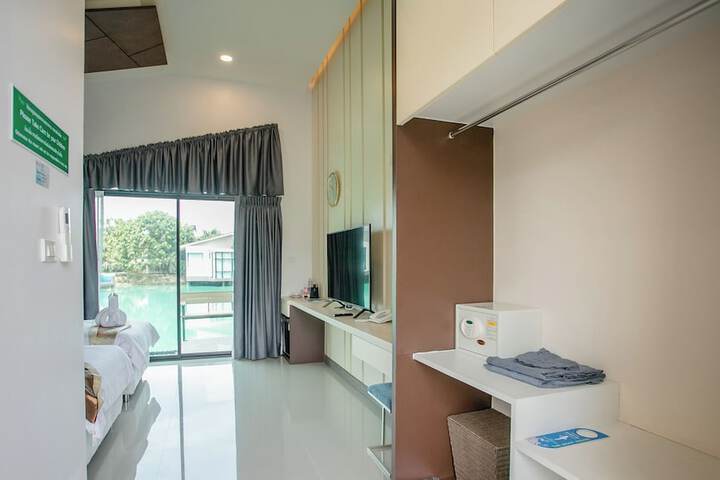 Room 12 of 59