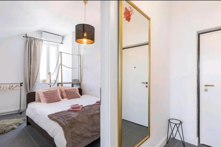 Room 3 of 13