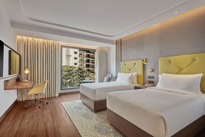 Room 3 of 38