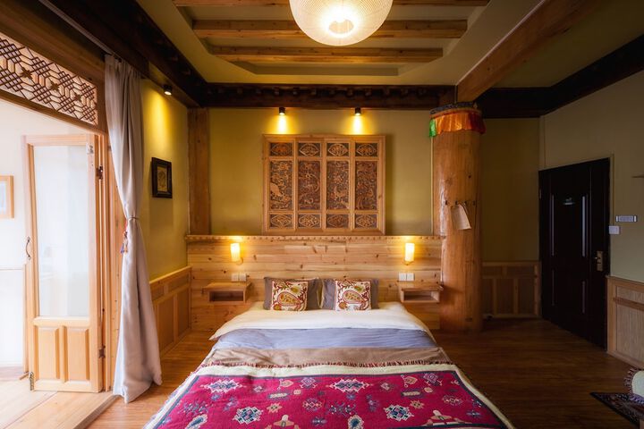 Room 28 of 49