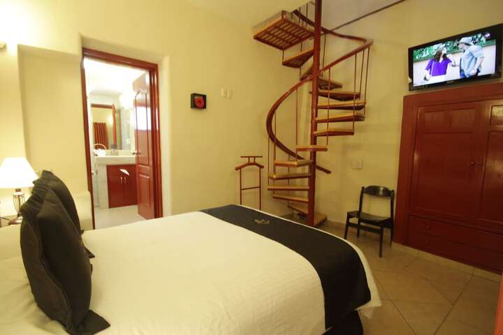 Room 5 of 40