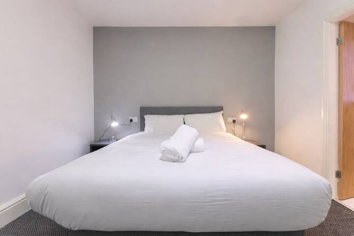 Room 13 of 17