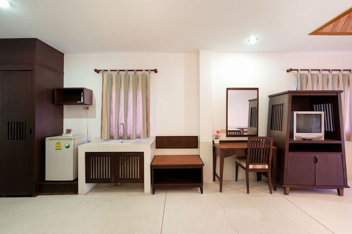 Room 5 of 30