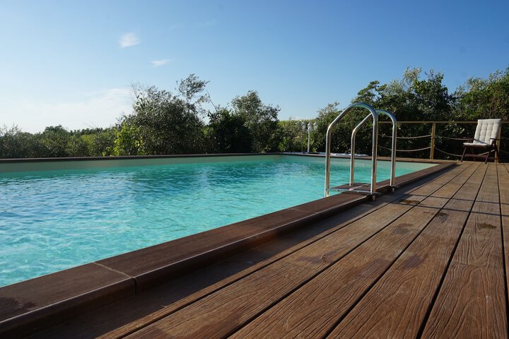 Sundeck 29 of 33