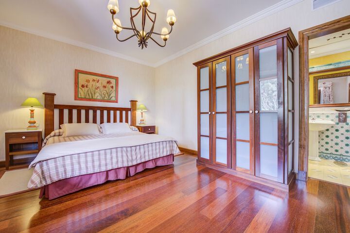 Room 14 of 61