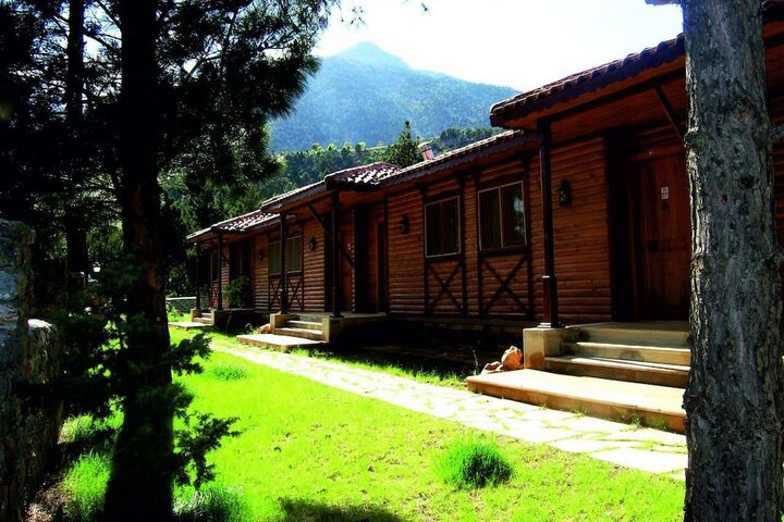 Hotel Exterior 44 of 51