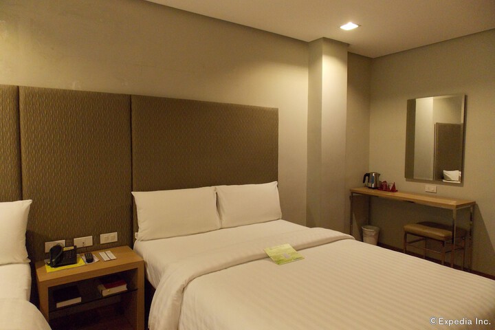 Room 19 of 38