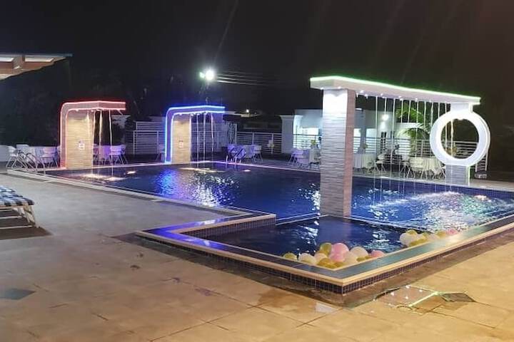 Pool 51 of 120
