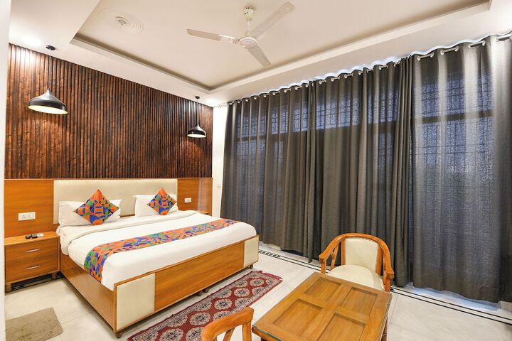 Room 19 of 28
