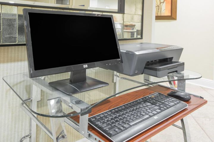 Business Center 17 of 17