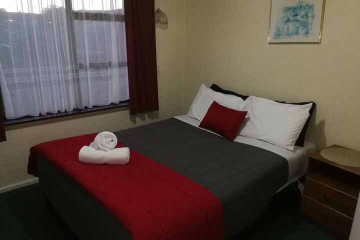 Room 22 of 100