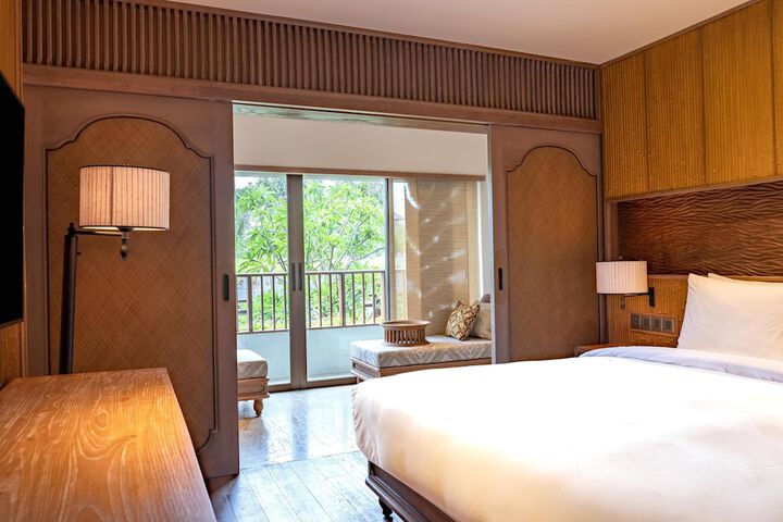 Room 28 of 107