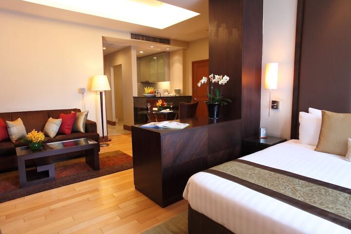 Room 2 of 123