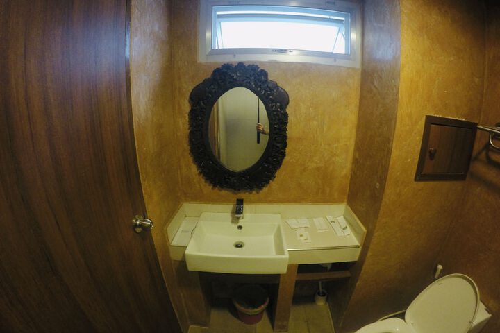 Room 57 of 77