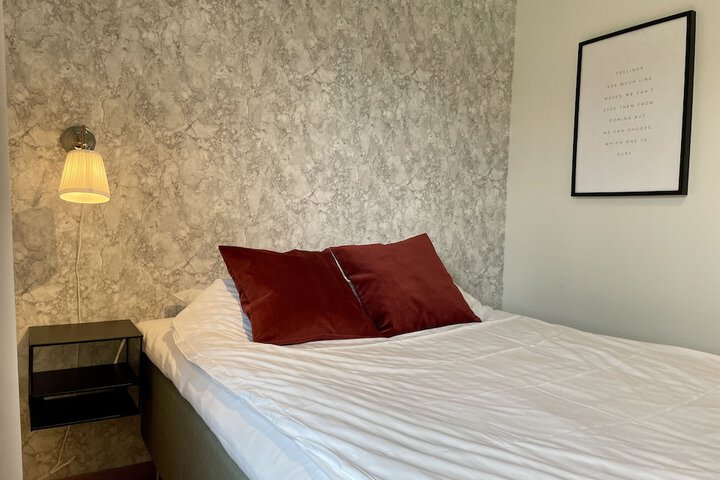 Room 14 of 68
