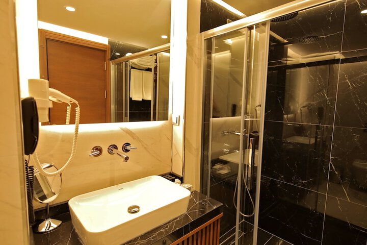 Room 14 of 50