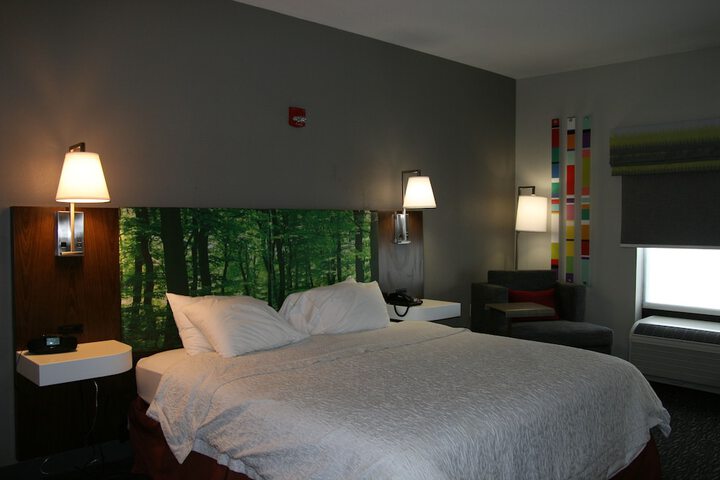 1 King Bed (24 of 28)