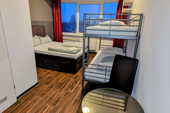 Room 64 of 150