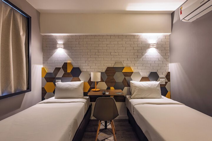 Room 17 of 47