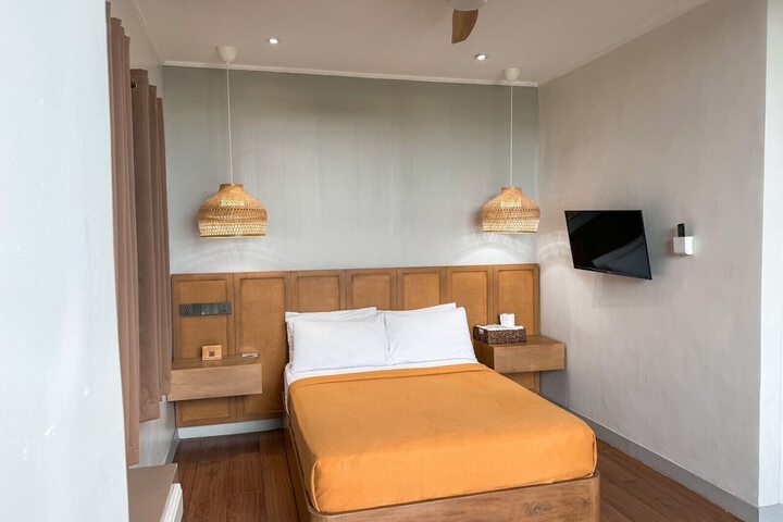 Room 12 of 35