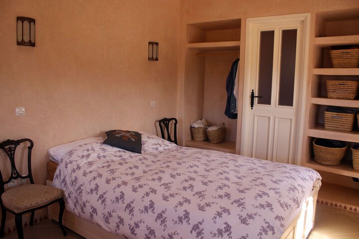 Room 4 of 30