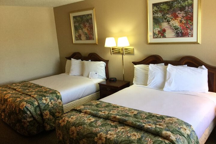 Room 9 of 47