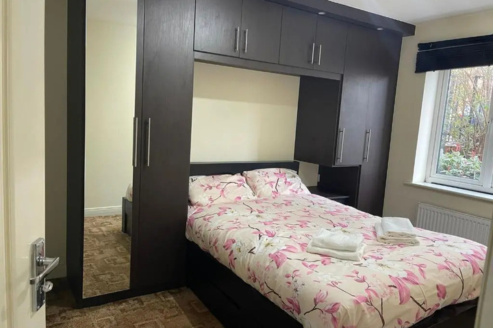 Vibrant Rooms in UXBRIDGE SK