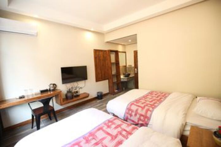 Room 12 of 41