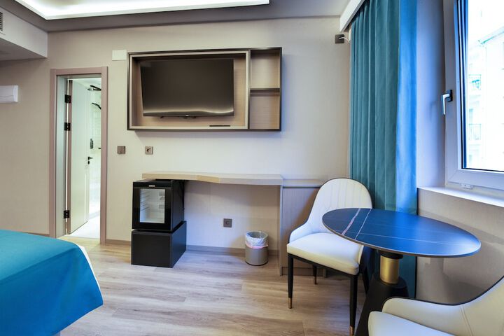 Room 9 of 27