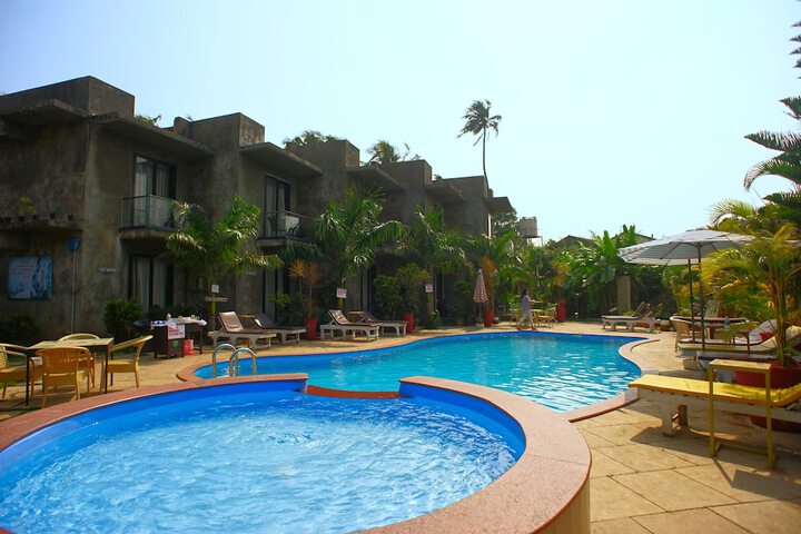 Pool 26 of 75